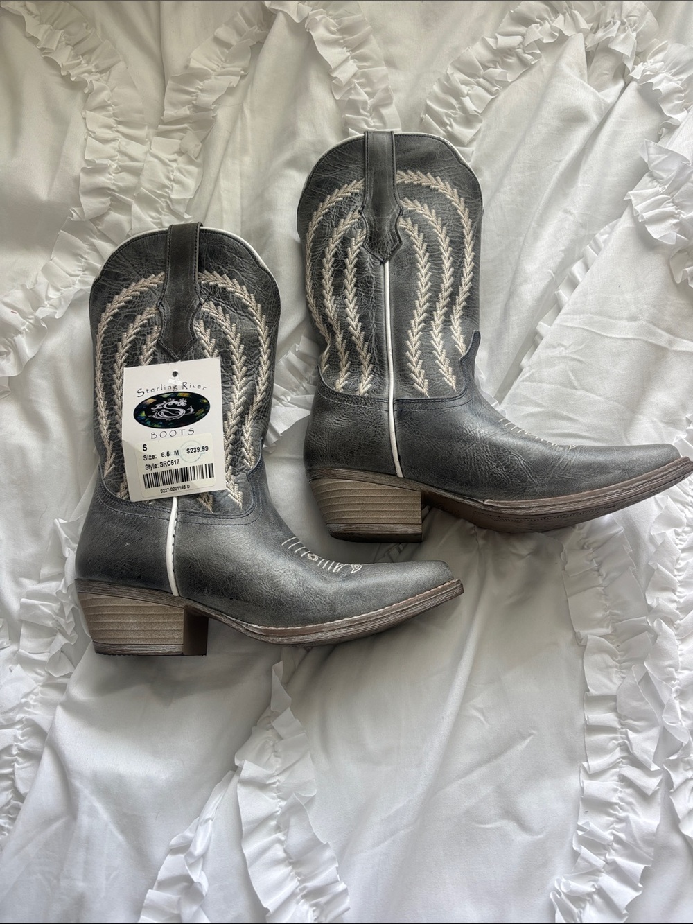 Sterling river boots size 6.5 NEVER WORN